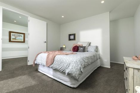 Photo of property in 182 Scenic Drive, Titirangi, Auckland, 0604