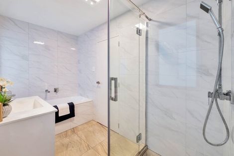 Photo of property in 285 Don Buck Road, Massey, Auckland, 0614