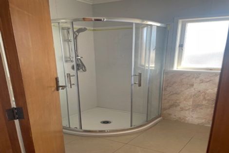 Photo of property in 36 Awaroa Road, Sunnyvale, Auckland, 0612