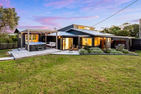 Photo of property in 63 Ardern Avenue, Stanmore Bay, Whangaparaoa, 0932