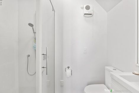 Photo of property in Victoria Villas, 43/35u Pirie Street, Mount Victoria, Wellington, 6011