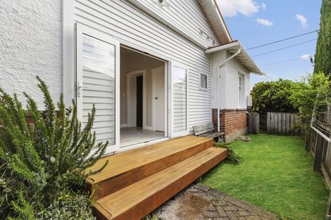 Photo of property in 35 Puriri Street, Miramar, Wellington, 6022