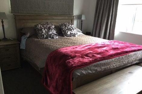 Photo of property in 118 Lakeside Drive, Orewa, 0931