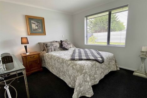 Photo of property in 42 Conway Crescent, Glengarry, Invercargill, 9810