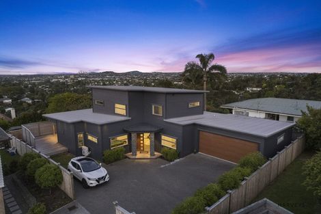 Photo of property in 251a Golf Road, Titirangi, Auckland, 0604