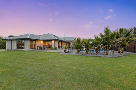 Photo of property in 827 Wainui Road, Wainui, Silverdale, 0994