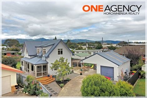 Photo of property in 10 Guildford Street, Levin, 5510