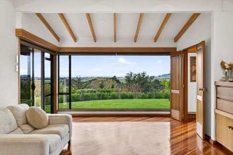 Photo of property in 79 Poraiti Road, Poraiti, Napier, 4182