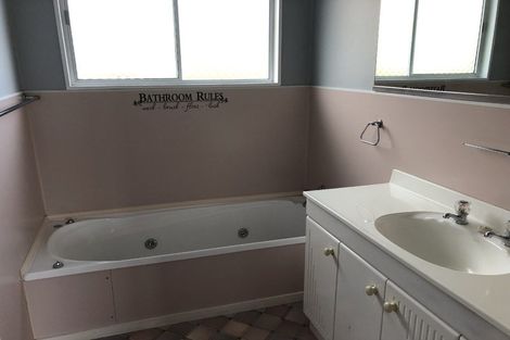 Photo of property in 40 Tremaine Avenue, Two Mile Bay, Taupo, 3330