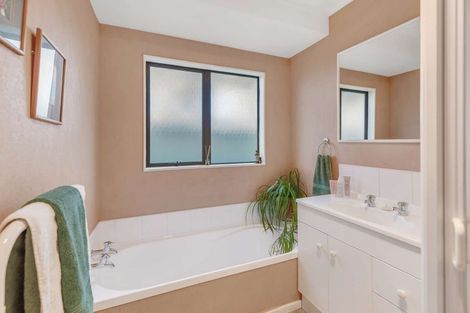 Photo of property in 36b Aberdeen Avenue, Takaro, Palmerston North, 4412