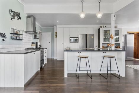 Photo of property in 50 Lee Street, Te Puke, 3119