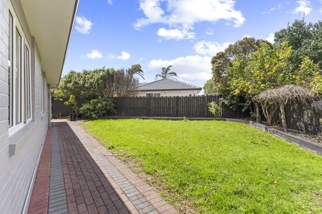 Photo of property in 9 Nathan Close, Somerville, Auckland, 2014