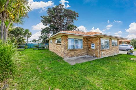 Photo of property in 23 Carlas Way, Ranui, Auckland, 0612