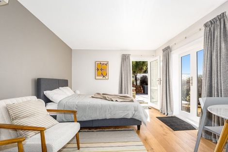 Photo of property in 13 Thane Road, Roseneath, Wellington, 6011