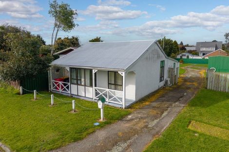 Photo of property in 12 Ormond Street, Woodville, 4920