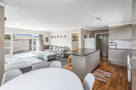 Photo of property in 11 George Street, Levin, 5510