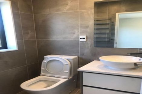 Photo of property in 16 Meritage Lane, Te Atatu South, Auckland, 0610