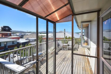 Photo of property in 90 Melbourne Street, South Dunedin, Dunedin, 9012
