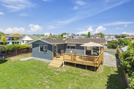 Photo of property in 45 Saint James Street, Richmond Heights, Taupo, 3330