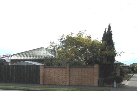 Photo of property in 74 Racecourse Road, Sockburn, Christchurch, 8042