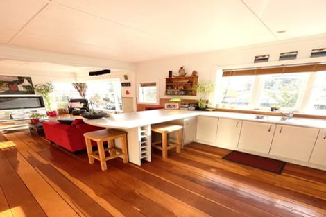 Photo of property in 9 Copley Street, New Lynn, Auckland, 0600