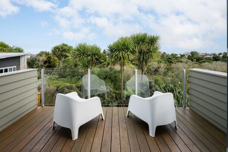 Photo of property in 142 Saint James Drive, Huntington, Hamilton, 3210