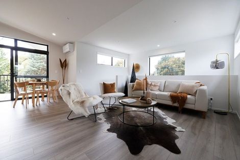 Photo of property in 135 Victoria Street, Cambridge, 3434