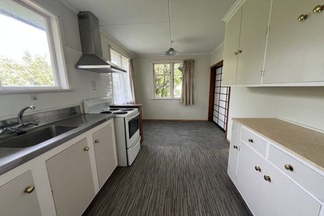 Photo of property in 5 Waterloo Crescent, Hokowhitu, Palmerston North, 4410