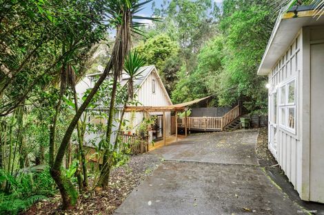 Photo of property in 41 Kauri Loop Road, Oratia, Auckland, 0604