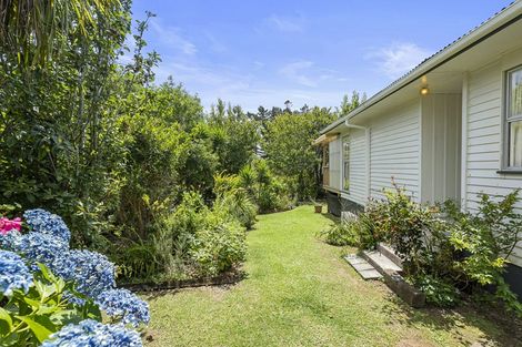 Photo of property in 5 Papa Place, Birkdale, Auckland, 0626