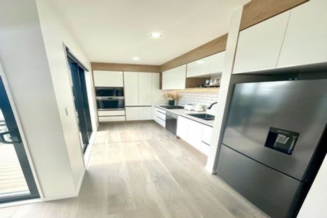 Photo of property in 5 Morus Road, Massey, Auckland, 0614