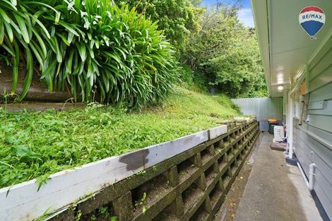 Photo of property in 4 Faris Crescent, Wainuiomata, Lower Hutt, 5014