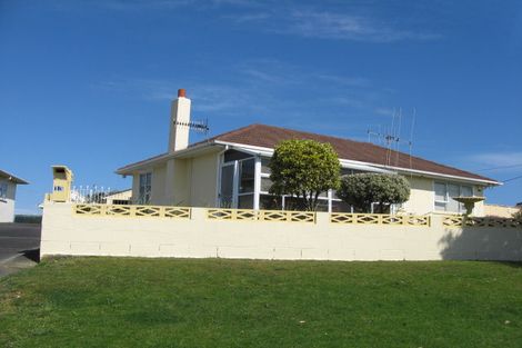 Photo of property in 13 Laird Street, Castlecliff, Whanganui, 4501