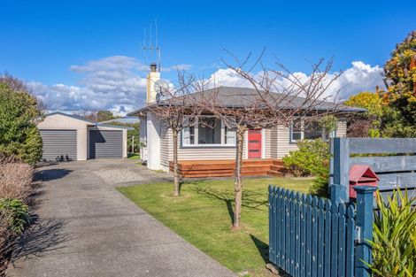 Photo of property in 16 Lemon Street, Otaki, 5512
