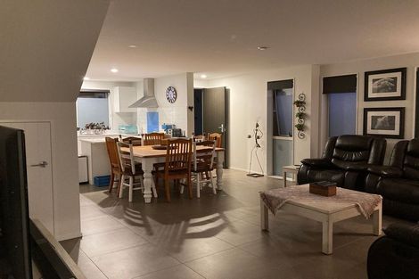 Photo of property in 7c Yeoman Place, Howick, Auckland, 2014