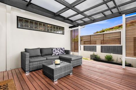 Photo of property in 32 Les Fisher Place, Pukekohe, 2120