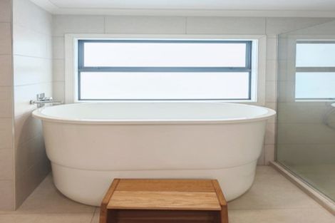 Photo of property in 4 Montrose Terrace, Mairangi Bay, Auckland, 0630