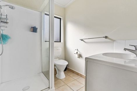 Photo of property in 2 Whitbourne Heights, Manurewa, Auckland, 2105