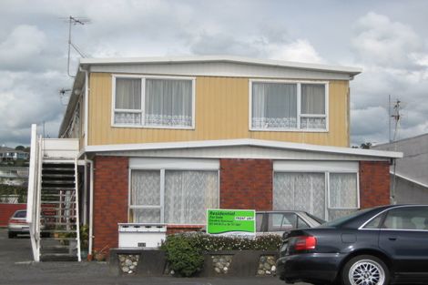 Photo of property in 323c Saint Aubyn Street, New Plymouth, 4310