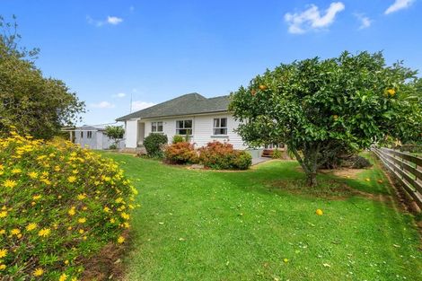 Photo of property in 180 Taupaki Road, Taupaki, Henderson, 0782