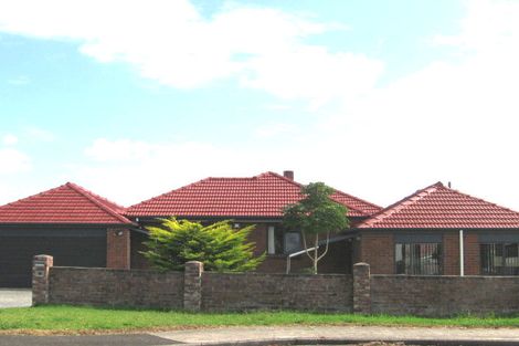 Photo of property in 28a Humphrey Kemp Avenue, Henderson, Auckland, 0612