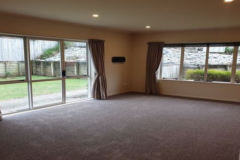 Photo of property in 19a Betty Watt Grove, Riverstone Terraces, Upper Hutt, 5018