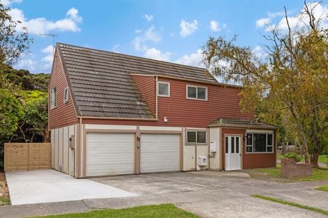 Photo of property in 19 Solander Place, Whitby, Porirua, 5024