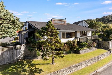 Photo of property in 30 Observatory Close, Whitby, Porirua, 5024