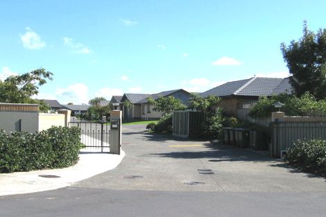 Photo of property in Waimanu Bay Village, 4/1 Piriti Drive, Te Atatu Peninsula, Auckland, 0610