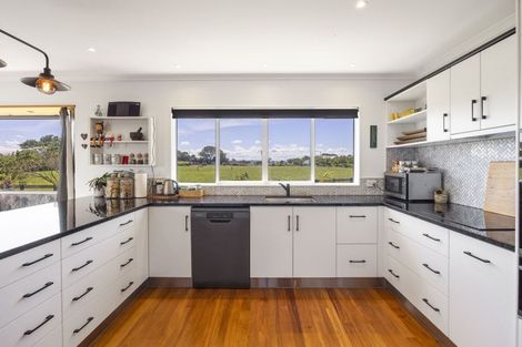 Photo of property in 281 Waihi Road, Hawera, 4673