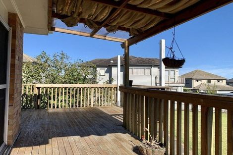 Photo of property in 86 Mcleod Road, Te Atatu South, Auckland, 0610