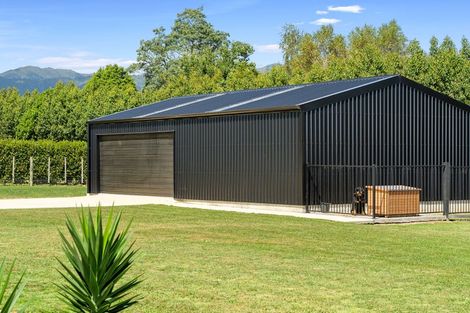 Photo of property in 18 Oriwa Lane, Levin, 5571
