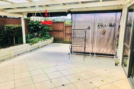 Photo of property in 9 Kalmore Place, Flat Bush, Auckland, 2016