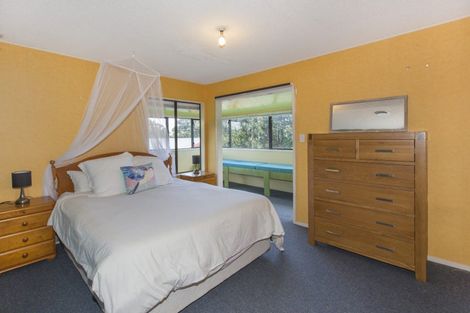 Photo of property in 5 Ripiro Drive, Baylys Beach, Dargaville, 0377